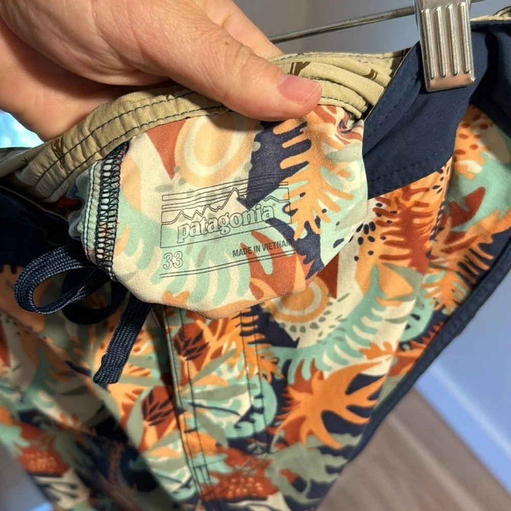 Patagonia Scallop Hem Stretch Wavefarer Boardshort, Size 33